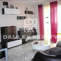 Flat at the first line of the sea / lake in Spain, Catalunya, Barcelona, 100 sq.m.