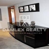 Flat at the first line of the sea / lake in Spain, Catalunya, Barcelona, 100 sq.m.