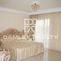 Villa in Spain, Catalunya, Girona, 500 sq.m.