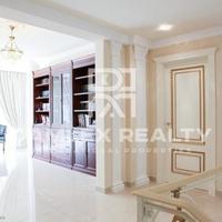 Villa in Spain, Catalunya, Girona, 500 sq.m.