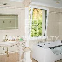 Villa in Spain, Catalunya, Girona, 500 sq.m.