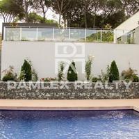 Вилла в Испании, Каталония, Жирона, 300 кв.м.