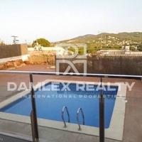 Villa in Spain, Catalunya, Girona, 190 sq.m.