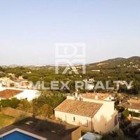 Villa in Spain, Catalunya, Girona, 190 sq.m.