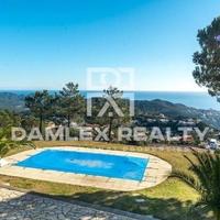 Villa in Spain, Catalunya, Girona, 320 sq.m.