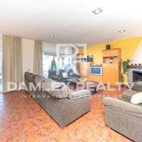 Villa in Spain, Catalunya, Girona, 320 sq.m.