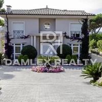 Villa in Spain, Catalunya, Girona, 556 sq.m.