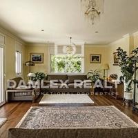 Villa in Spain, Catalunya, Girona, 556 sq.m.