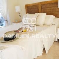 Apartment in Spain, Catalunya, Girona, 210 sq.m.