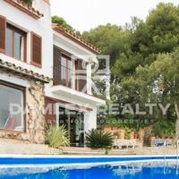 Вилла в Испании, Каталония, Жирона, 230 кв.м.