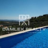 Дом в Испании, Каталония, Жирона, 300 кв.м.