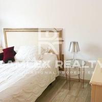 Apartment in the city center in Spain, Catalunya, Girona, 180 sq.m.