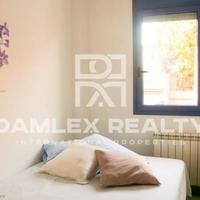 Apartment in the city center in Spain, Catalunya, Girona, 180 sq.m.