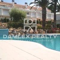 Townhouse in the suburbs in Spain, Catalunya, Girona, 140 sq.m.