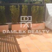 Townhouse in the suburbs in Spain, Catalunya, Girona, 140 sq.m.