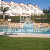 Townhouse in the suburbs in Spain, Catalunya, Girona, 140 sq.m.