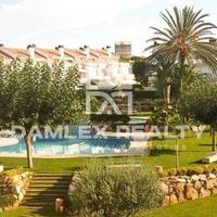 Townhouse in the suburbs in Spain, Catalunya, Girona, 140 sq.m.