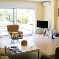 Apartment at the first line of the sea / lake in Spain, Catalunya, Girona, 175 sq.m.