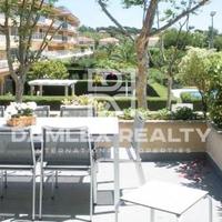 Apartment at the first line of the sea / lake in Spain, Catalunya, Girona, 175 sq.m.