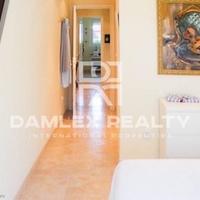 Apartment at the first line of the sea / lake in Spain, Catalunya, Girona, 175 sq.m.