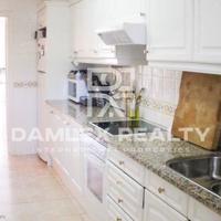 Apartment at the first line of the sea / lake in Spain, Catalunya, Girona, 175 sq.m.