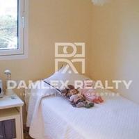 Apartment at the first line of the sea / lake in Spain, Catalunya, Girona, 175 sq.m.