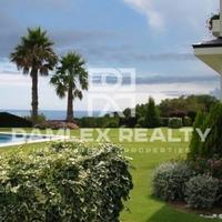 Villa in the suburbs in Spain, Catalunya, Begur, 625 sq.m.