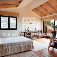 Villa in the suburbs in Spain, Catalunya, Begur, 575 sq.m.