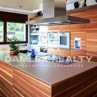 Villa in the suburbs in Spain, Catalunya, Begur, 575 sq.m.