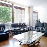 Flat at the second line of the sea / lake in Spain, Catalunya, 145 sq.m.