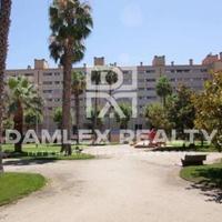 Flat at the second line of the sea / lake in Spain, Catalunya, 145 sq.m.