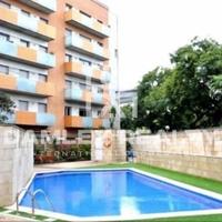 Flat at the second line of the sea / lake in Spain, Catalunya, 125 sq.m.