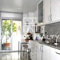 Flat at the second line of the sea / lake in Spain, Catalunya, 125 sq.m.