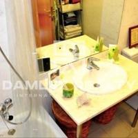 Flat at the second line of the sea / lake in Spain, Catalunya, 125 sq.m.