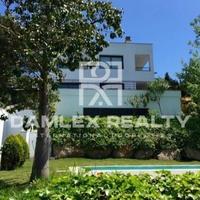 Вилла в Испании, Каталония, Жирона, 390 кв.м.