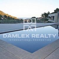 Вилла в Испании, Каталония, Жирона, 320 кв.м.