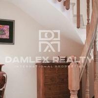 Вилла в Испании, Каталония, Жирона, 330 кв.м.