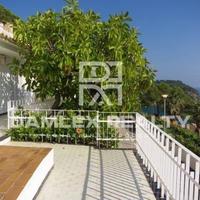 Вилла на первой линии моря/озера в Испании, Каталония, Жирона, 284 кв.м.