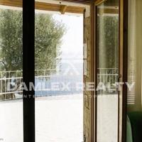 Вилла на первой линии моря/озера в Испании, Каталония, Жирона, 284 кв.м.