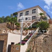 Вилла в Испании, Каталония, Жирона, 211 кв.м.