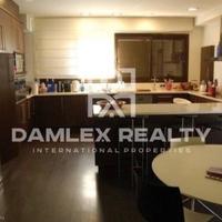 Villa in the suburbs in Spain, Catalunya, Girona, 355 sq.m.