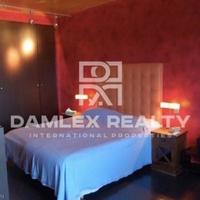 Villa in the suburbs in Spain, Catalunya, Girona, 355 sq.m.