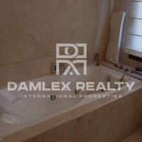 Villa in the suburbs in Spain, Catalunya, Girona, 355 sq.m.