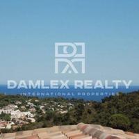 Villa in the suburbs in Spain, Catalunya, Girona, 355 sq.m.