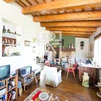 Дом на второй линии моря/озера, в пригороде в Испании, Каталония, Жирона, 300 кв.м.