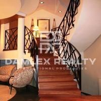 Villa in Spain, Catalunya, Girona, 809 sq.m.