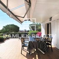 Apartment at the second line of the sea / lake in Spain, Catalunya, Girona, 142 sq.m.