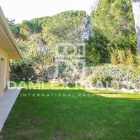 Villa in Spain, Catalunya, Girona, 260 sq.m.