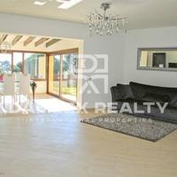 Villa in Spain, Catalunya, Girona, 260 sq.m.