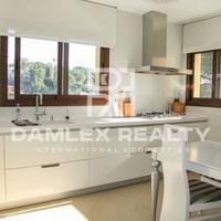 Villa in Spain, Catalunya, Girona, 260 sq.m.